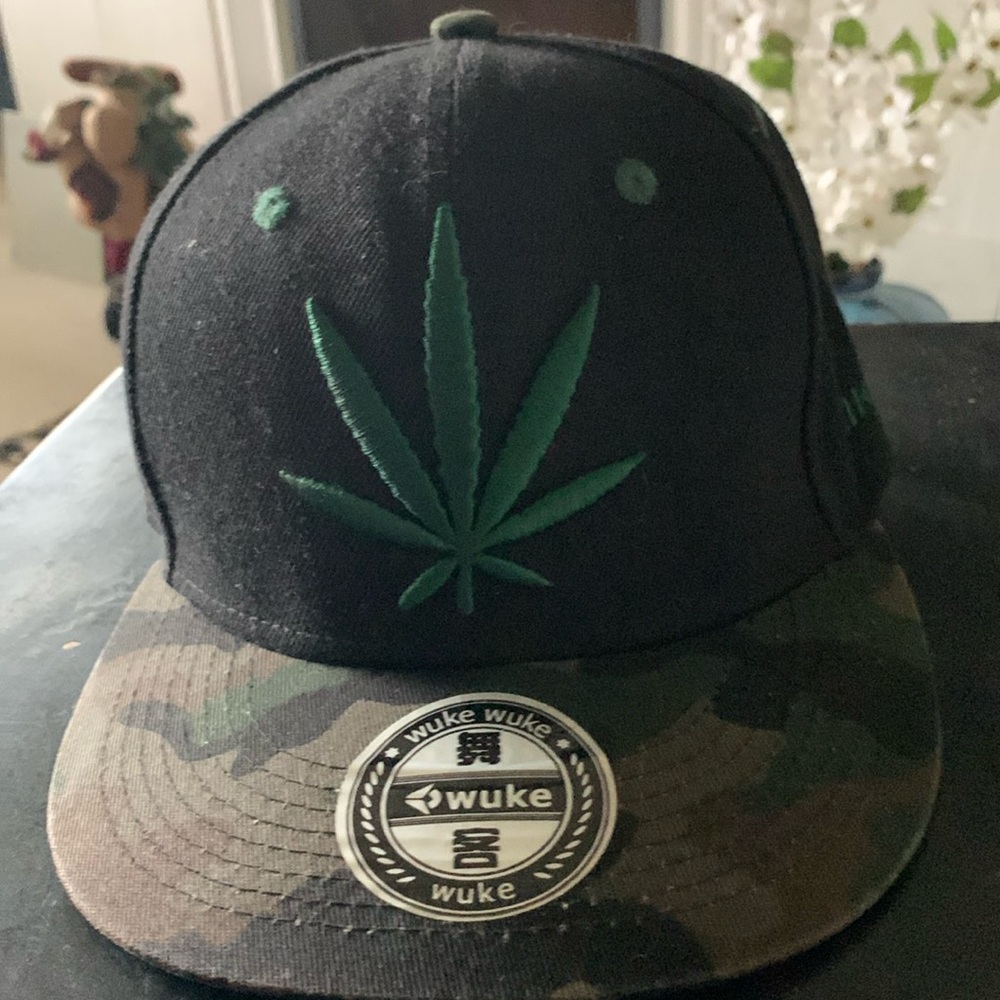 WUKE HAT CAP 1 SIZE FITS ALL CAMO & BLACK